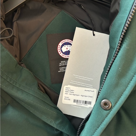 Canada Goose Parka - Picture 6 of 6